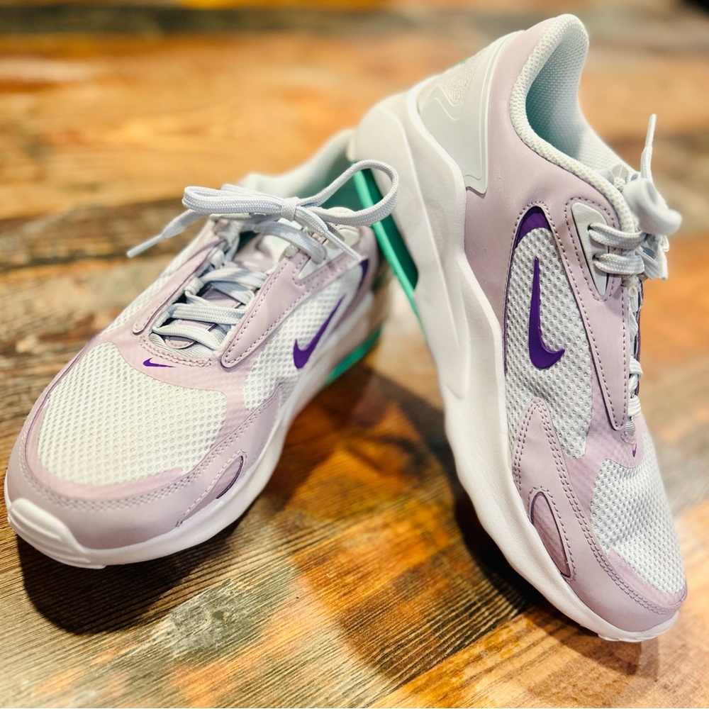 Nike Air Max Bolt
